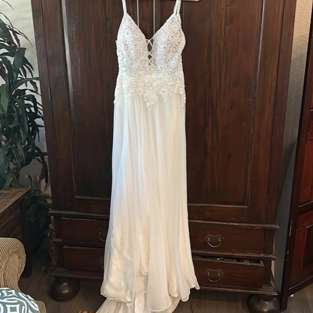 Rebecca Ingram Wedding Dress - Size 6 - Newly Dry Cleaned